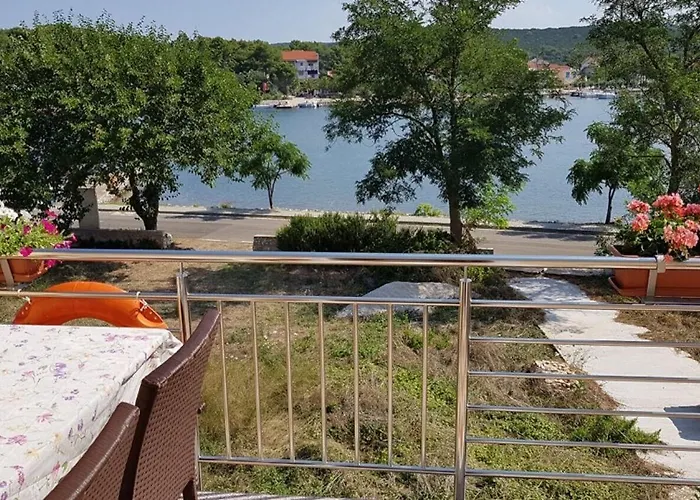 Zvone