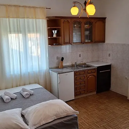 Zvone Apartment *