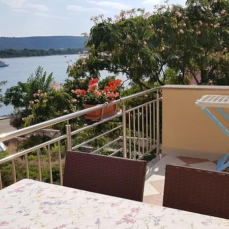 Zvone Apartment *