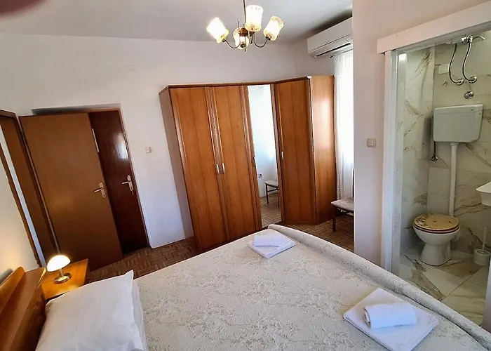 Apartment Zvone Veli Rat